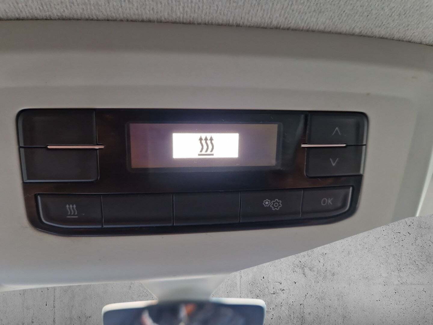 Hvid VW Transporter fra 2020