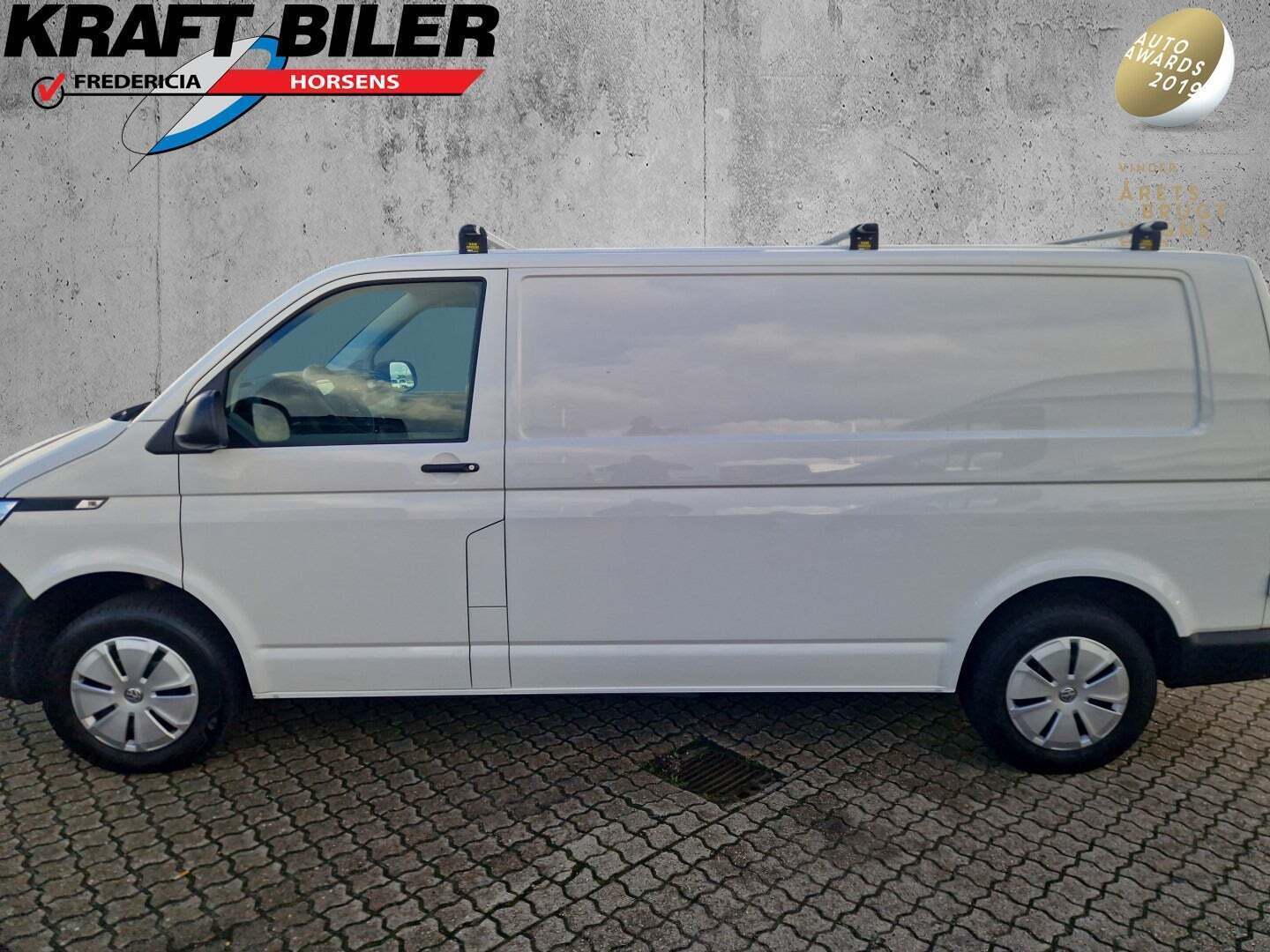 VW Transporter 2,0 TDi 110 Kassevogn lang