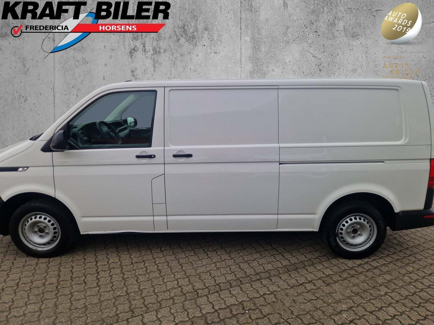 VW Transporter 2,0 TDi 110 Kassevogn lang
