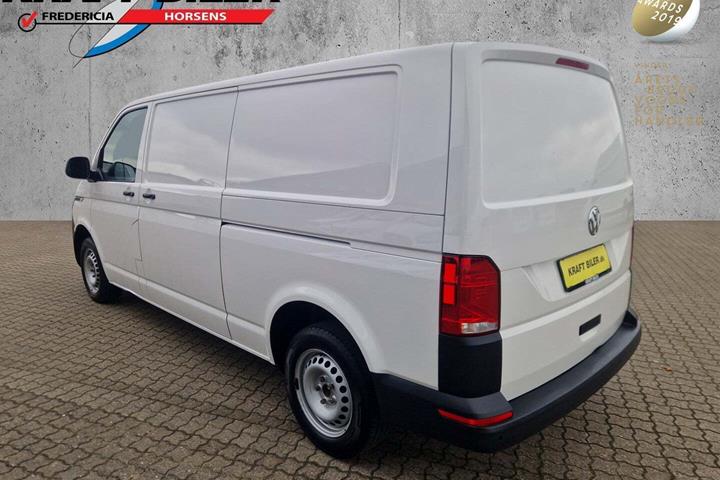 Hvid VW Transporter fra 2020