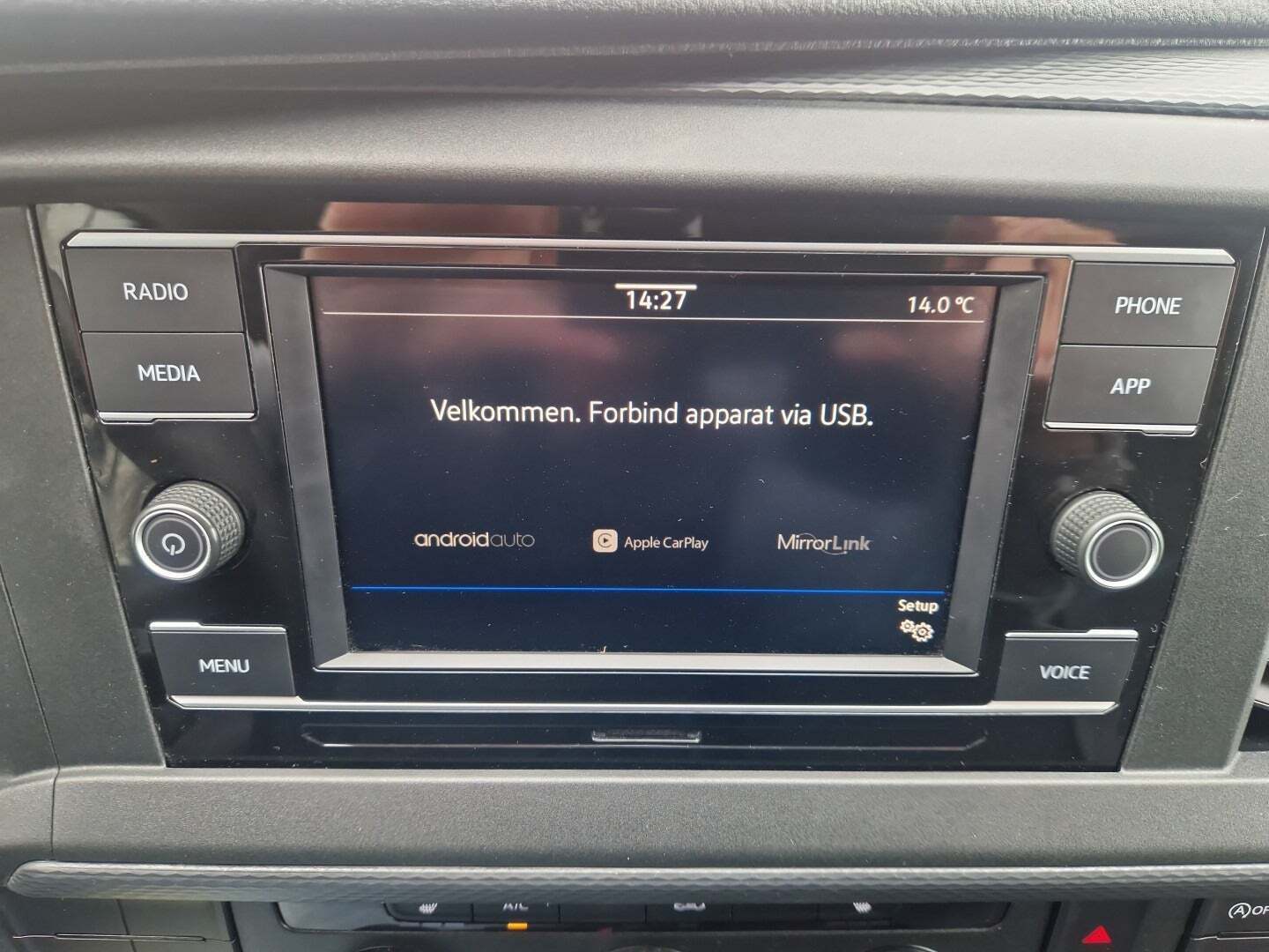 Hvid VW Transporter fra 2020