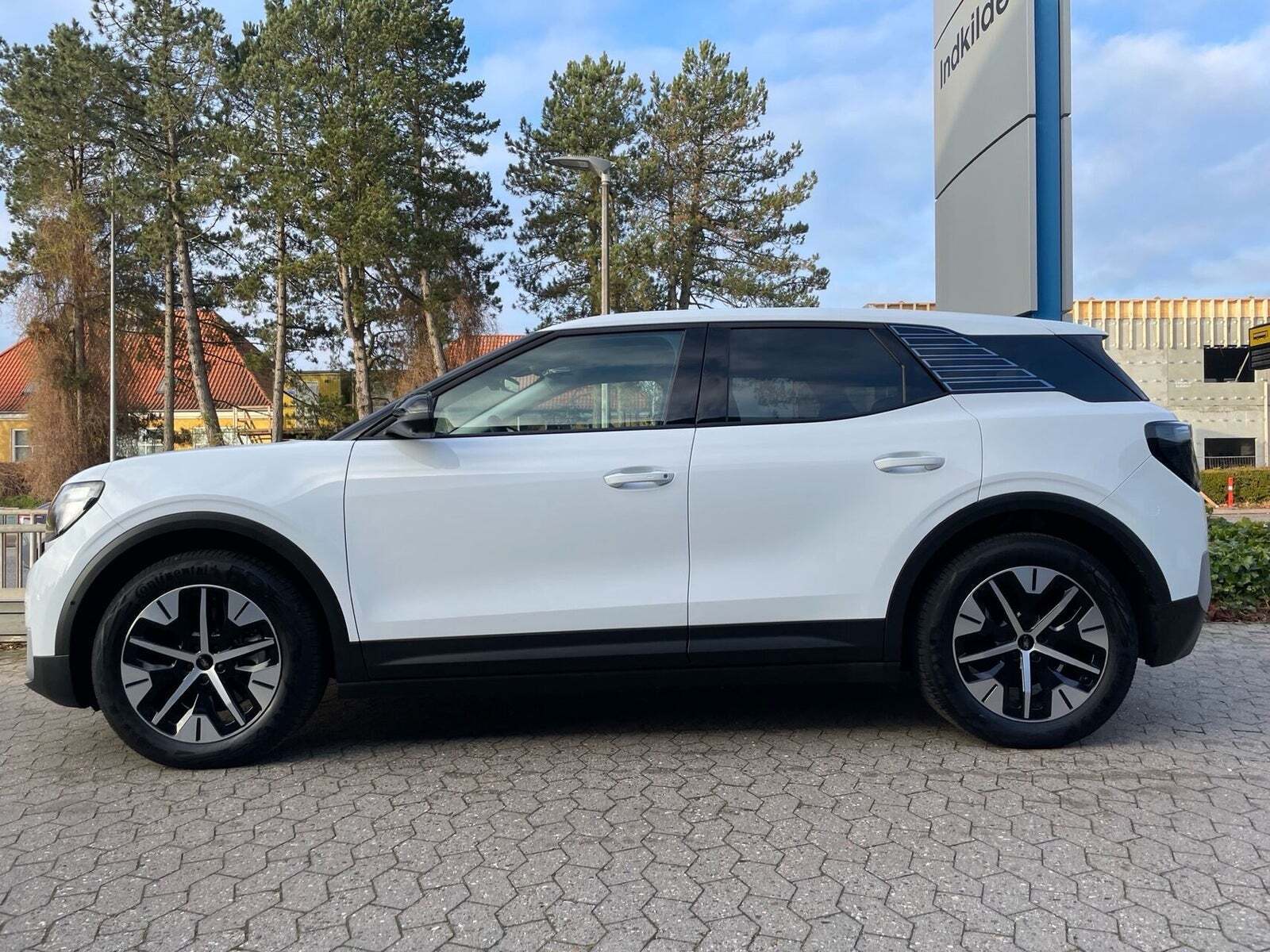 Ford Explorer 82 Select Extended Range