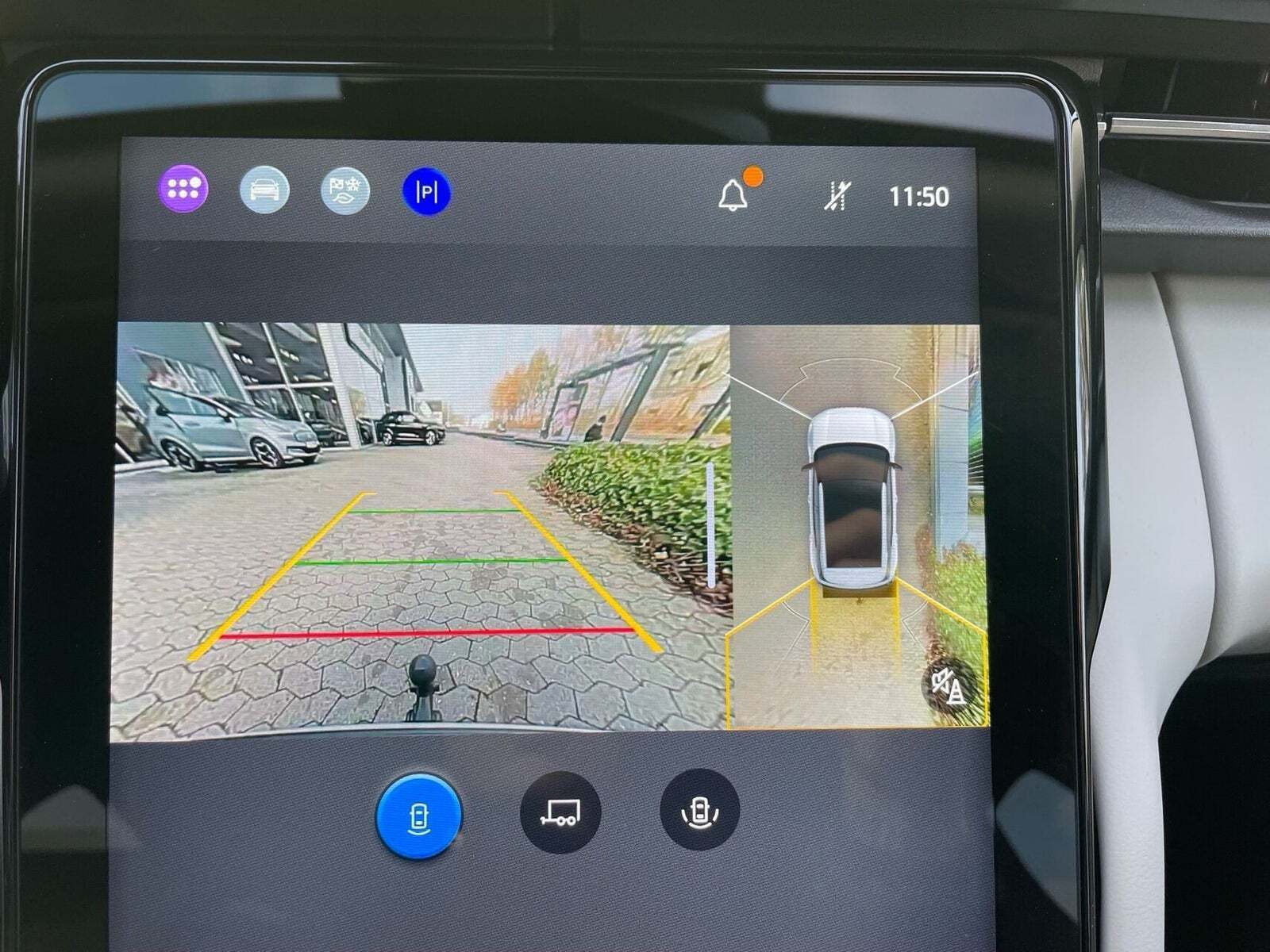 Hvid Ford Explorer fra 2024