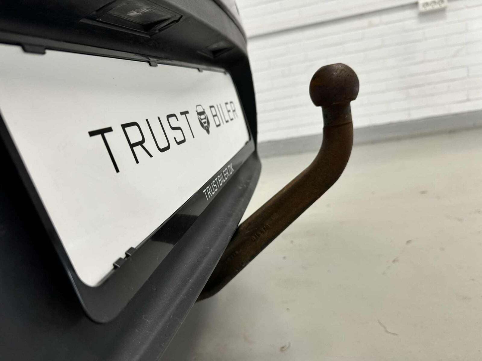 Grå Kia Rio fra 2016