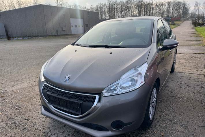 undefined Peugeot 208 fra 2014