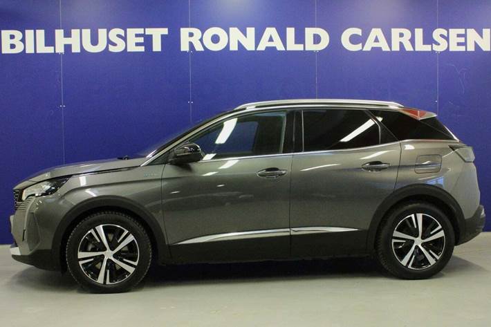 Grå Peugeot 3008 fra 2022