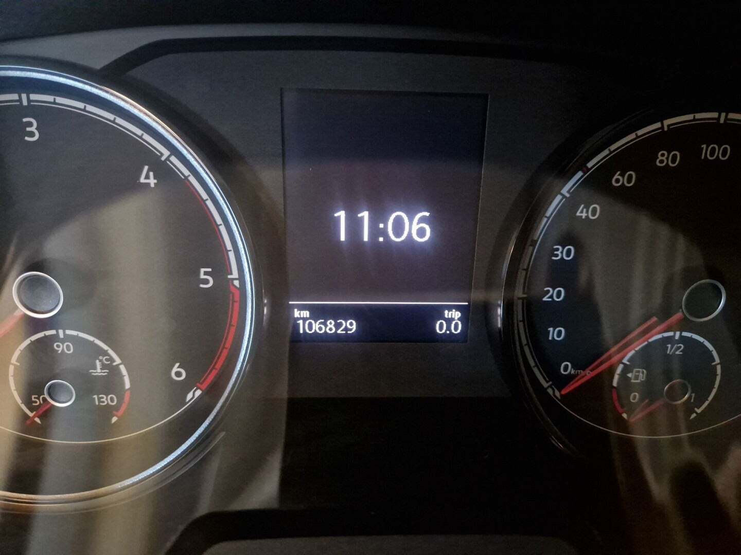 Hvid VW Transporter fra 2021