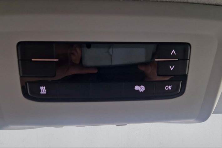 Hvid VW Transporter fra 2021