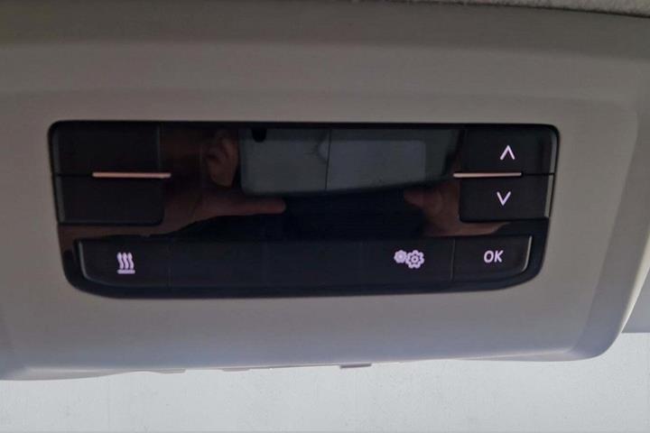 Hvid VW Transporter fra 2021