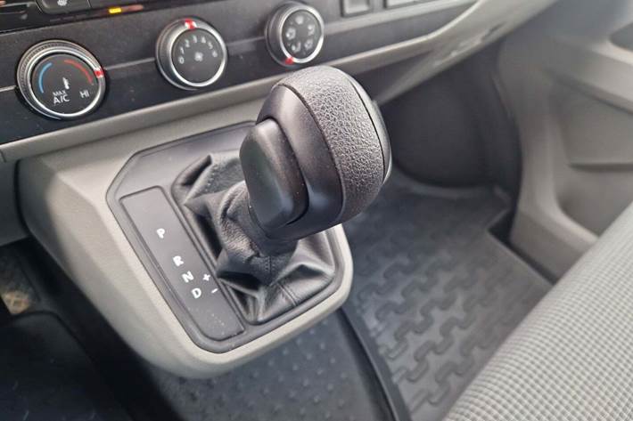 Hvid VW Transporter fra 2021