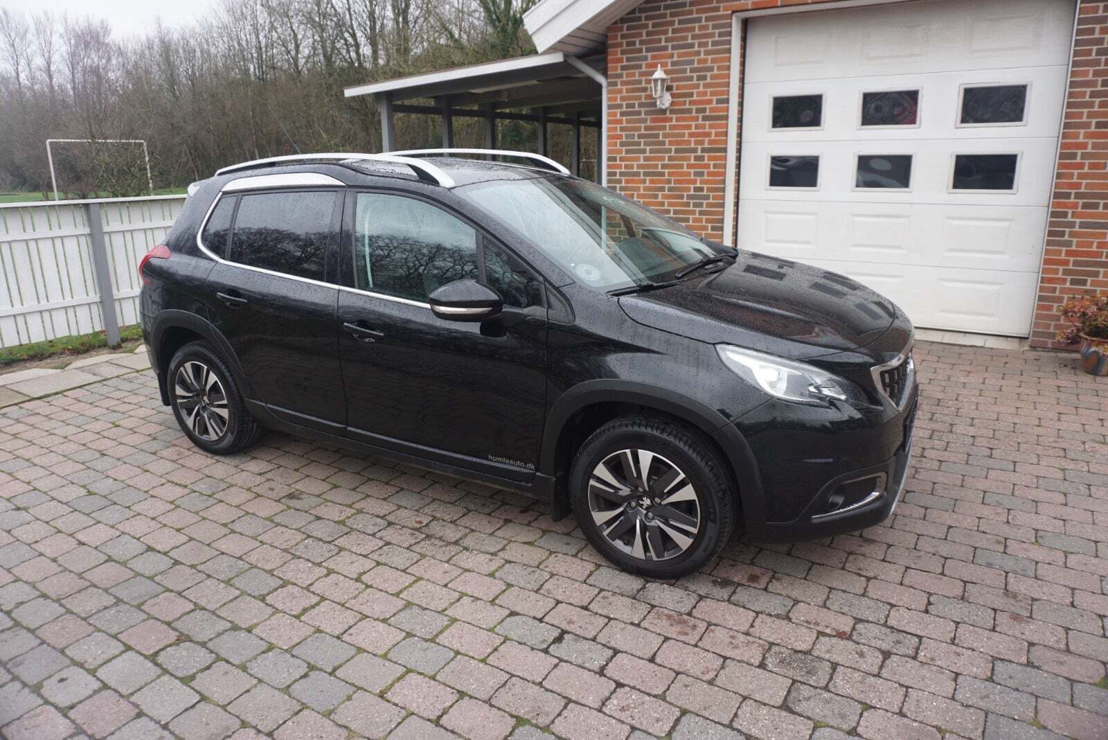 Peugeot 2008 1,6 BlueHDi 100 Allure Sky
