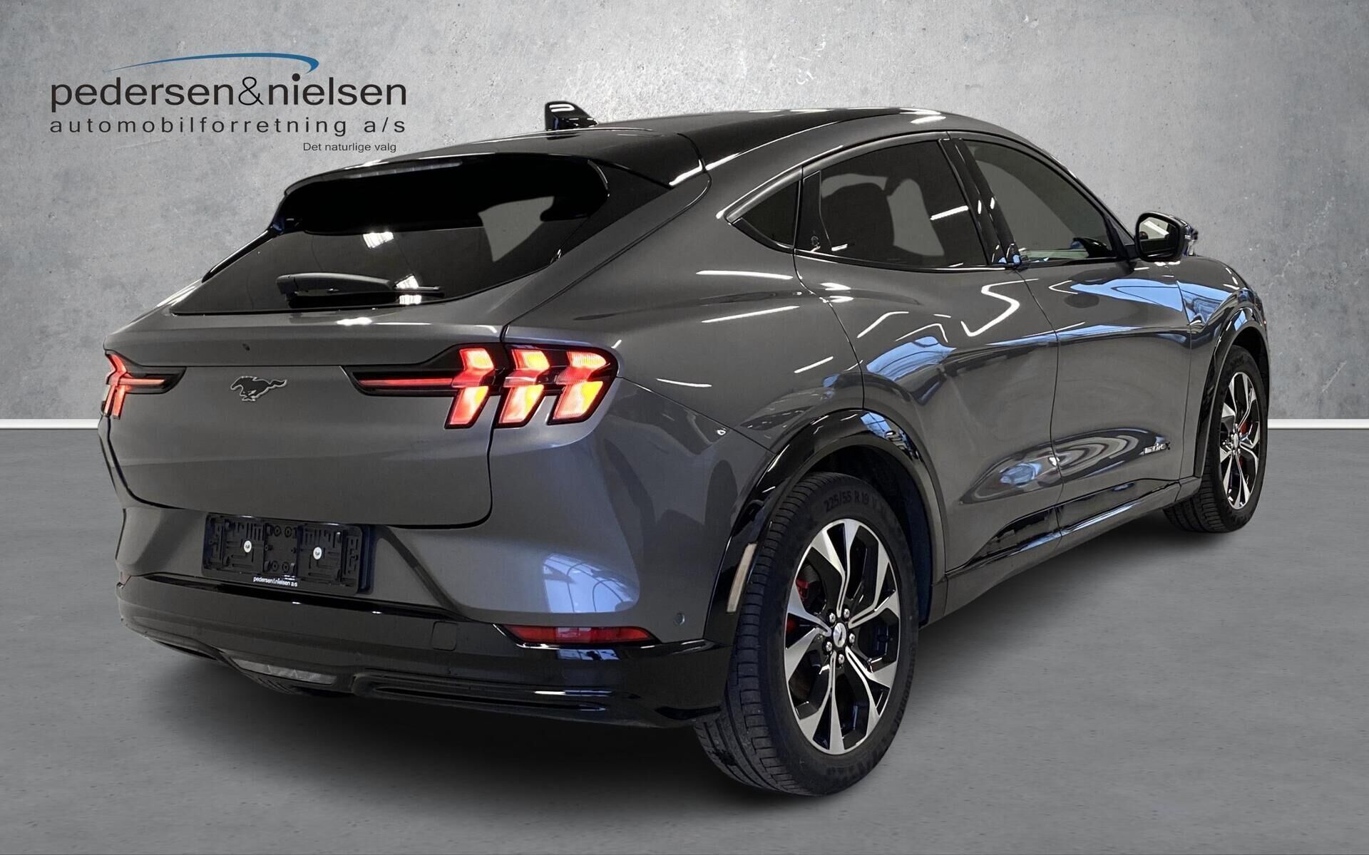 Ford Mustang Mach-E EL UR Premium 294HK 5d Aut.