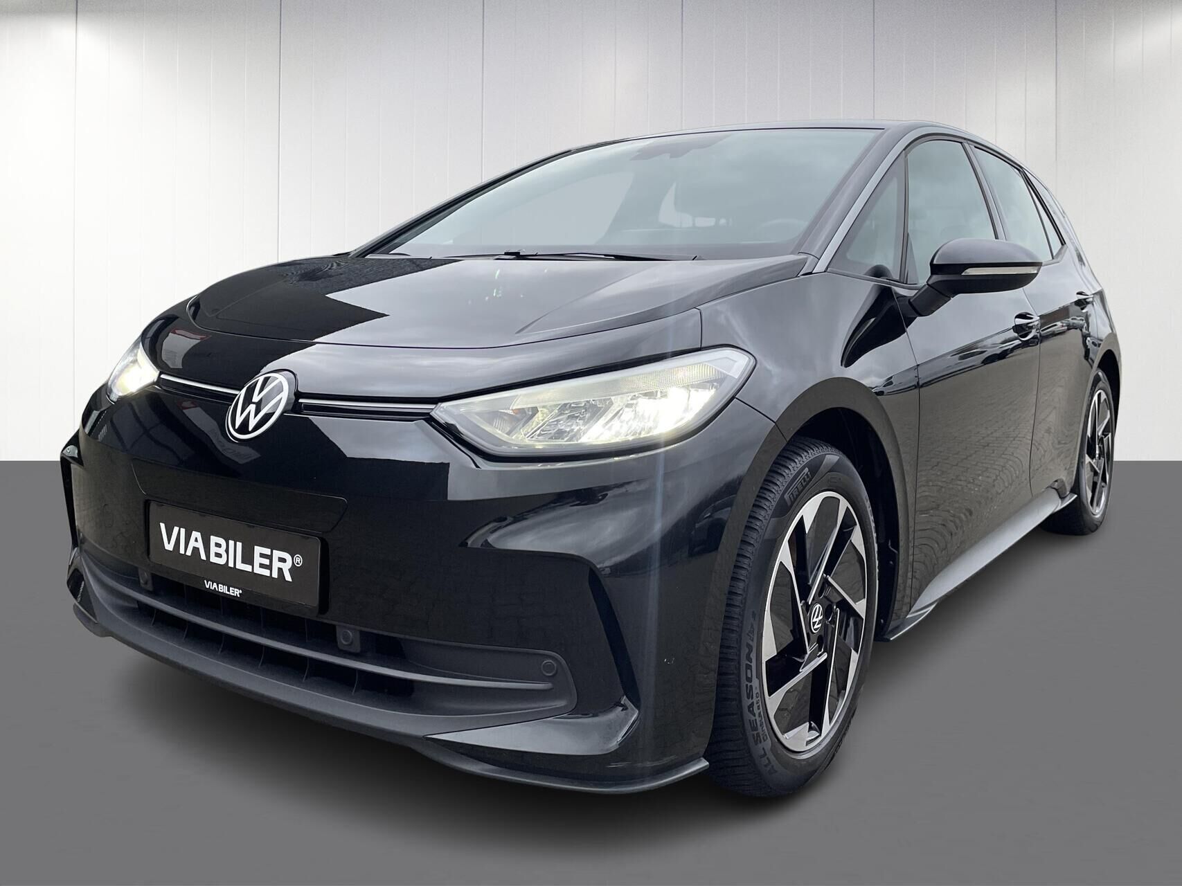 Sort VW ID.3 fra 2023 set udefra