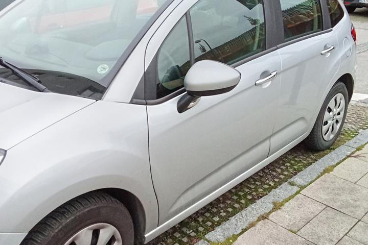 Grå Citroën C3 fra 2014