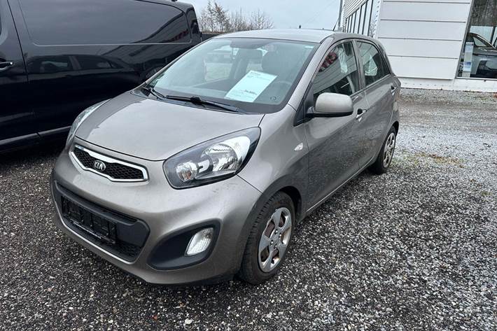 Beige Kia Picanto fra 2014