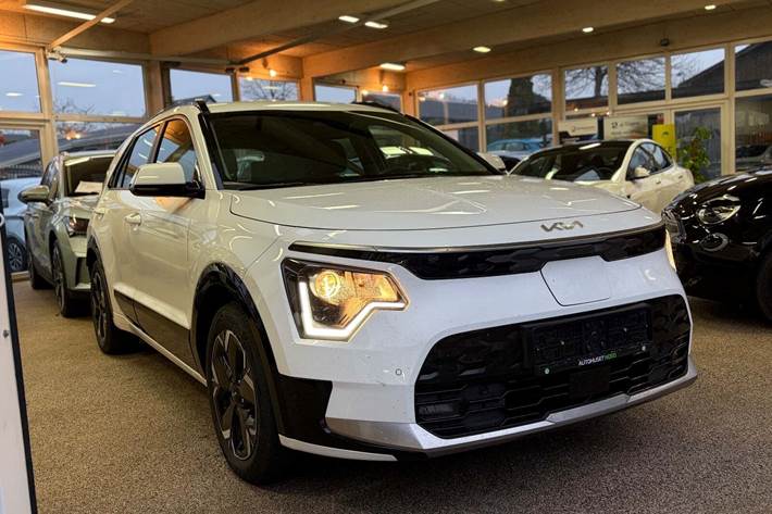 Hvid Kia Niro fra 2023