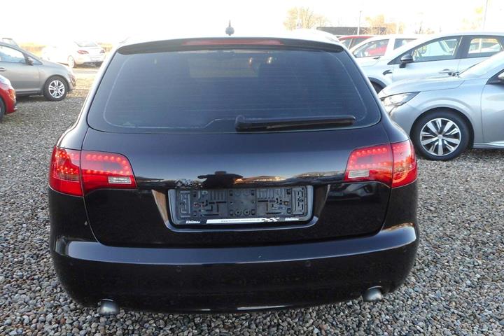 Sort Audi A6 fra 2005