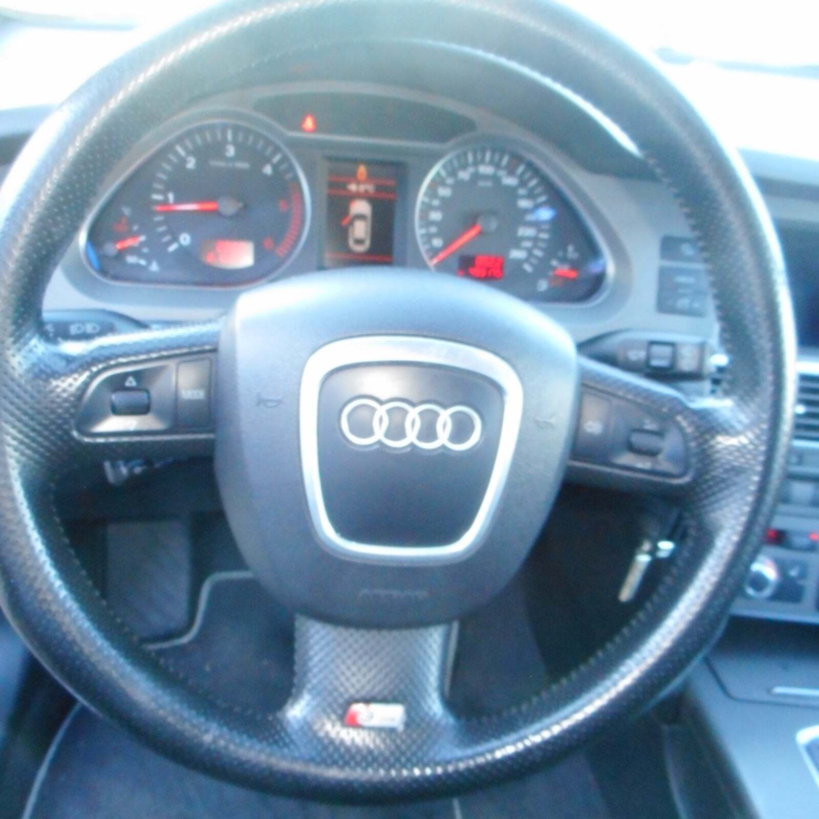 Sort Audi A6 fra 2005