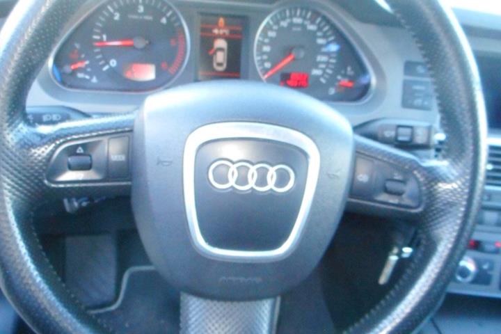 Sort Audi A6 fra 2005