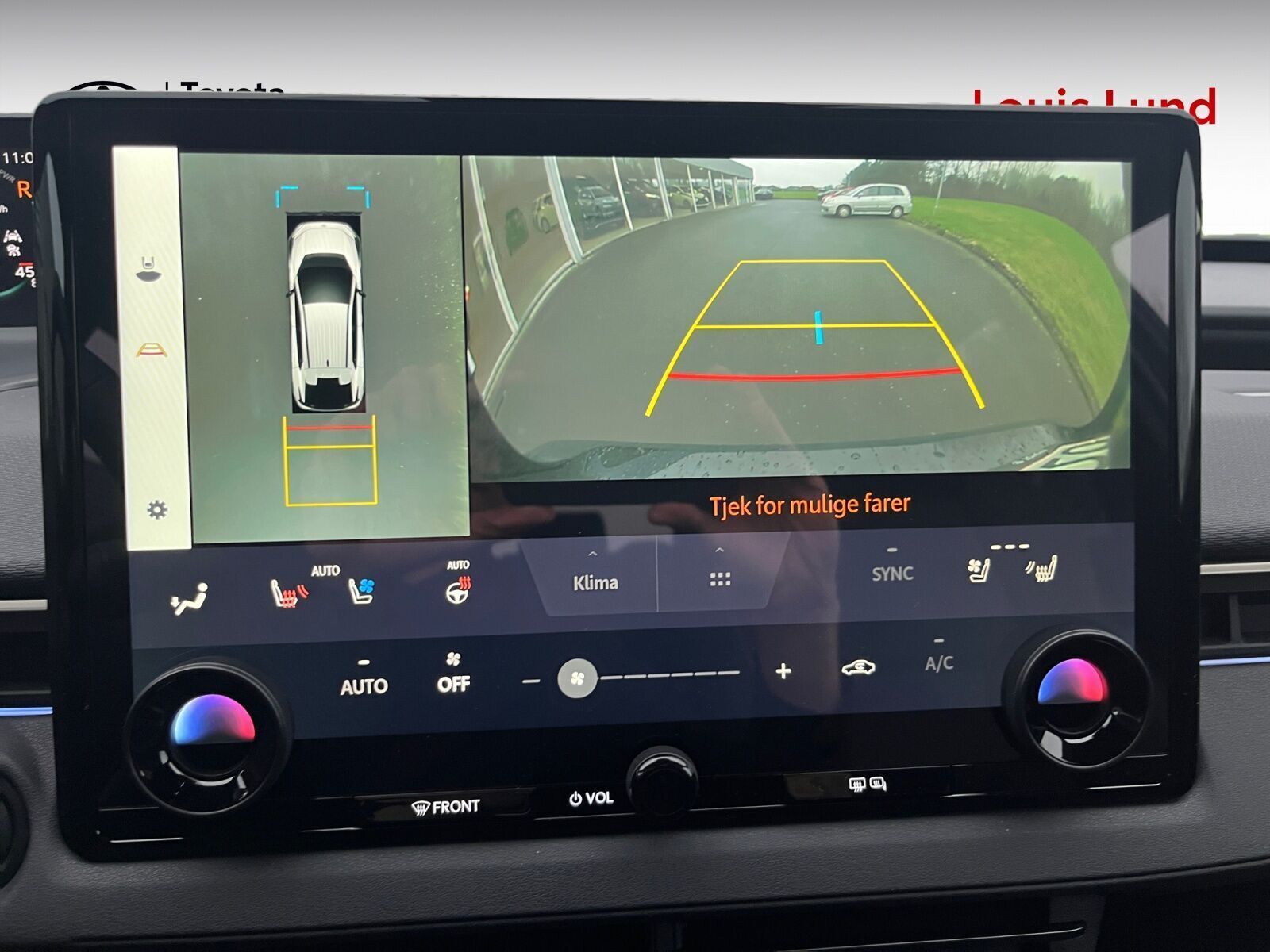 Sort Toyota BZ4X fra 2025