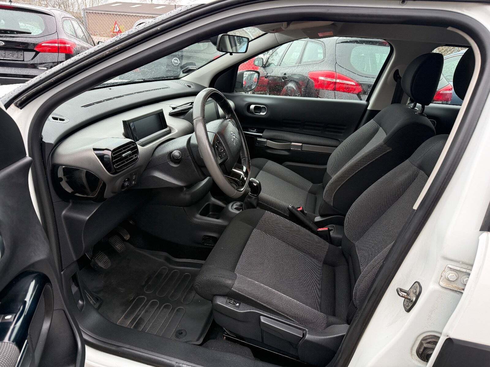 Hvid Citroën C4 Cactus fra 2016