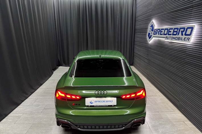 Grøn Audi RS5 fra 2020