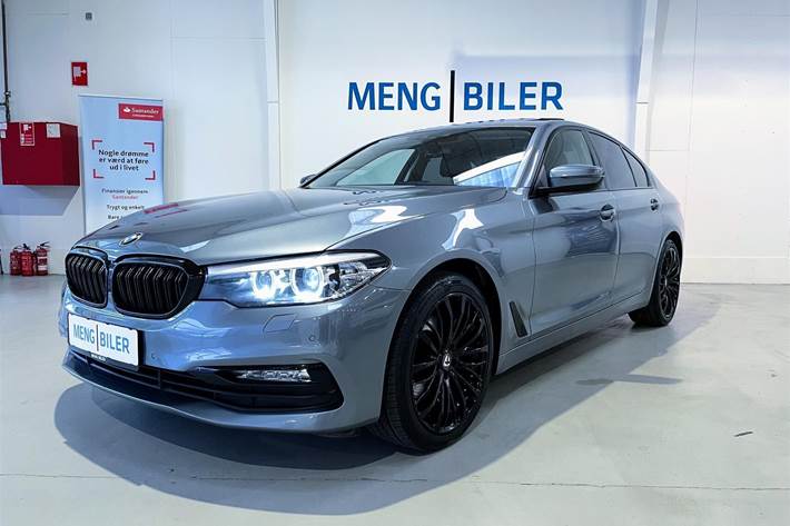 Blå BMW 520d fra 2017 set udefra