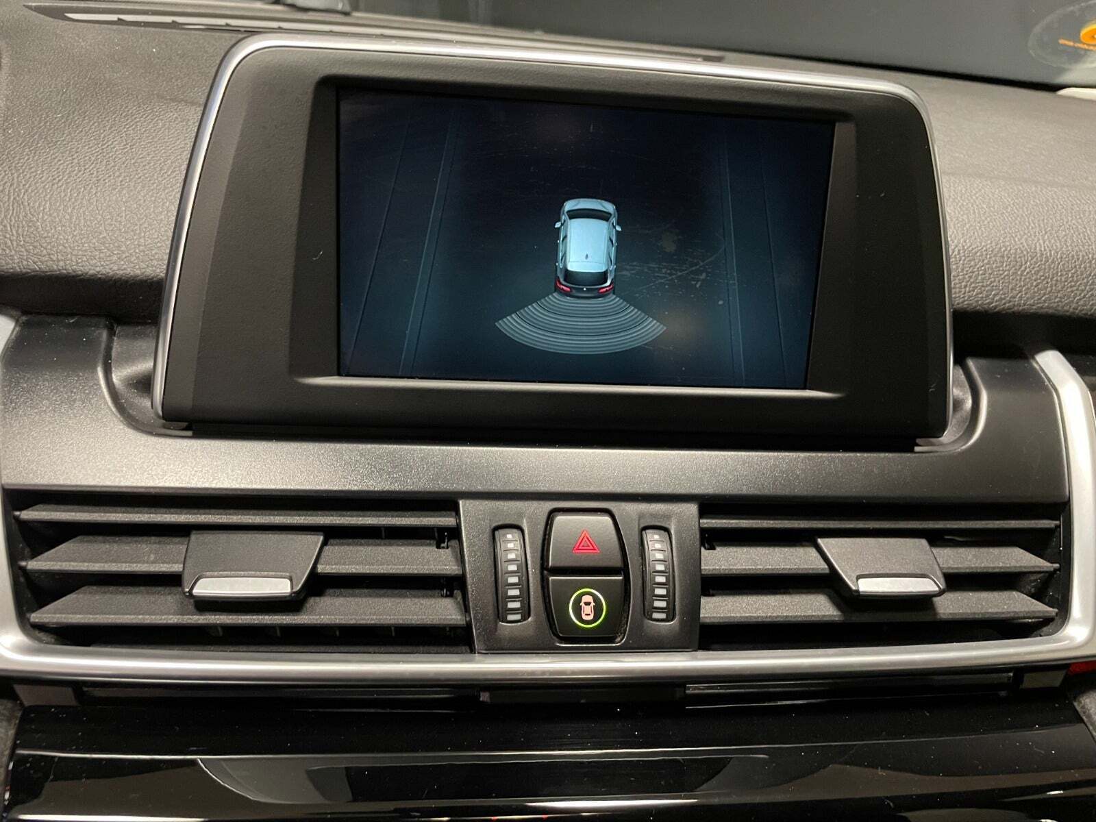 undefined BMW 218d fra 2018