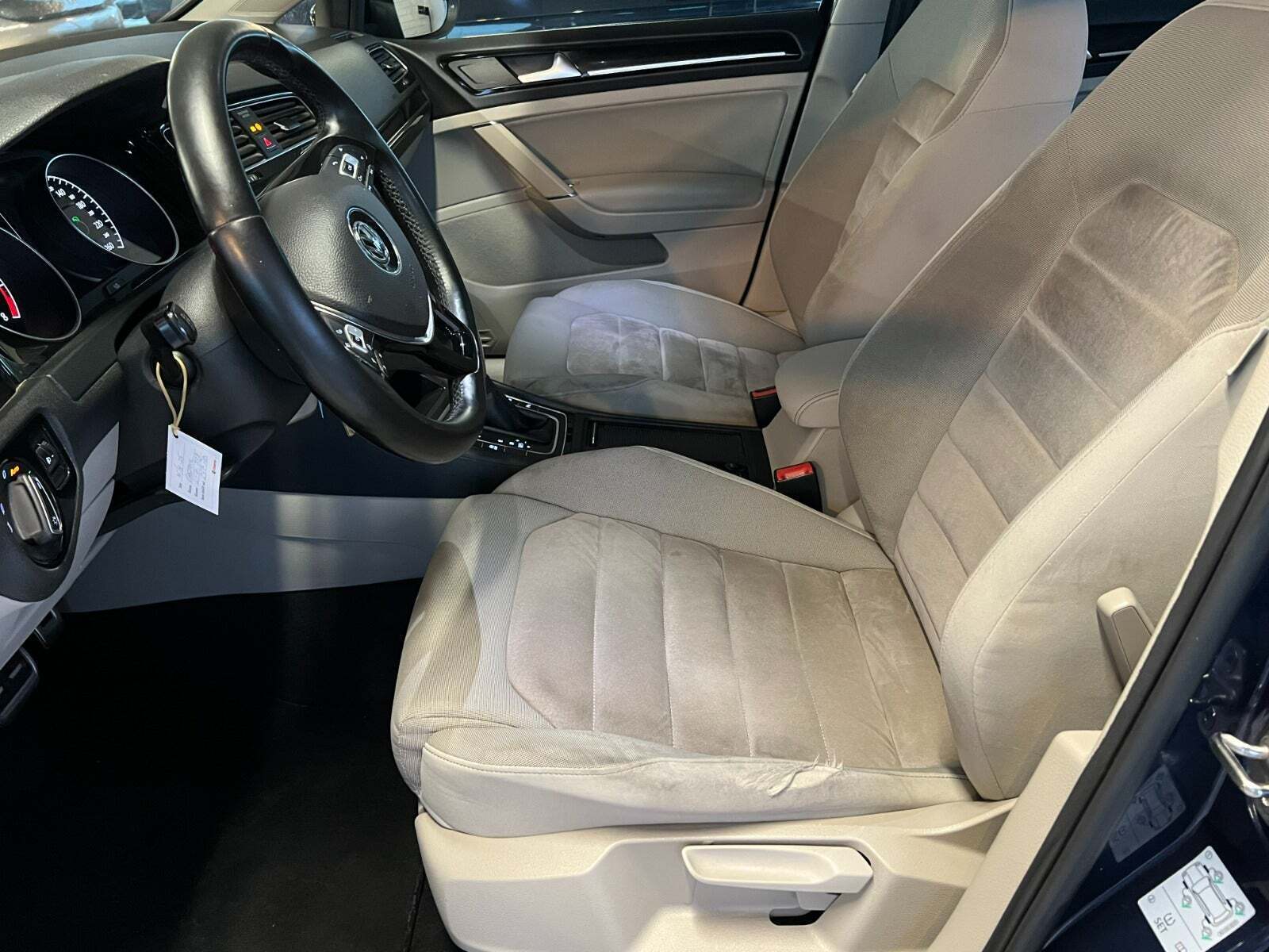 VW Golf VII 1,4 TSi 122 Highline DSG BMT