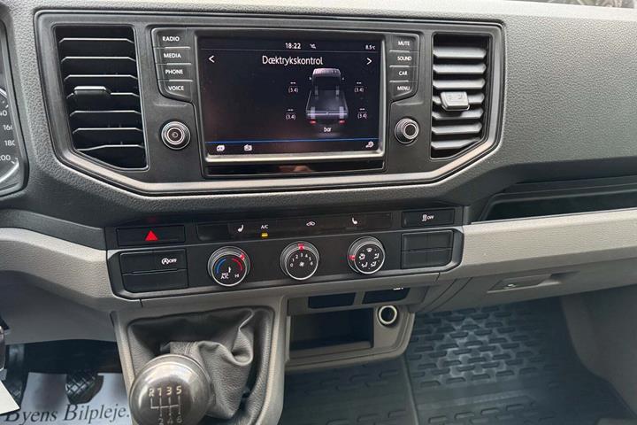 Hvid VW Crafter 35 fra 2020