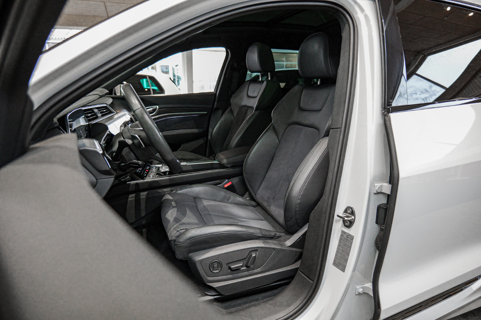 Audi Q8 e-tron 55 S-line quattro