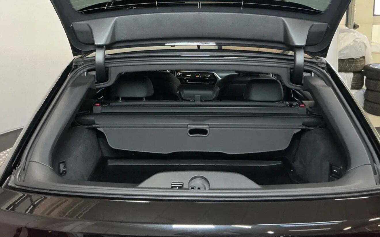 Sort BMW 530e fra 2022