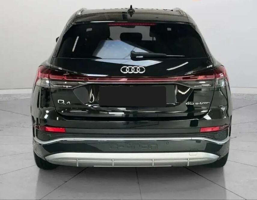 Audi Q4 e-tron 45 S-line