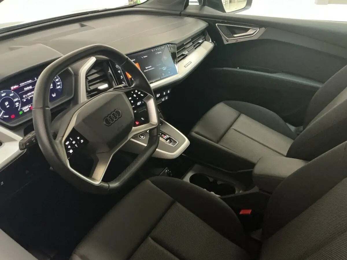 Audi Q4 e-tron 45 S-line