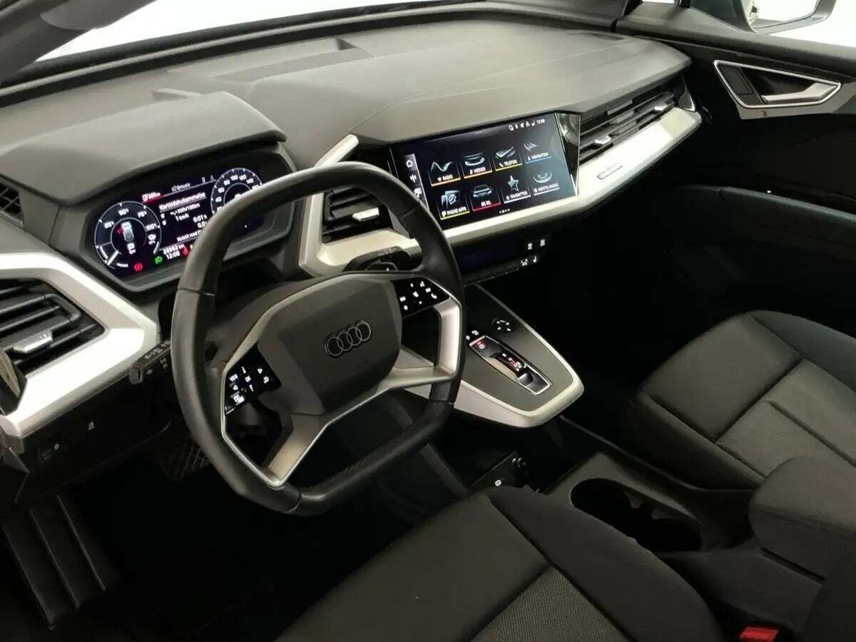 Audi Q4 e-tron 45 S-line