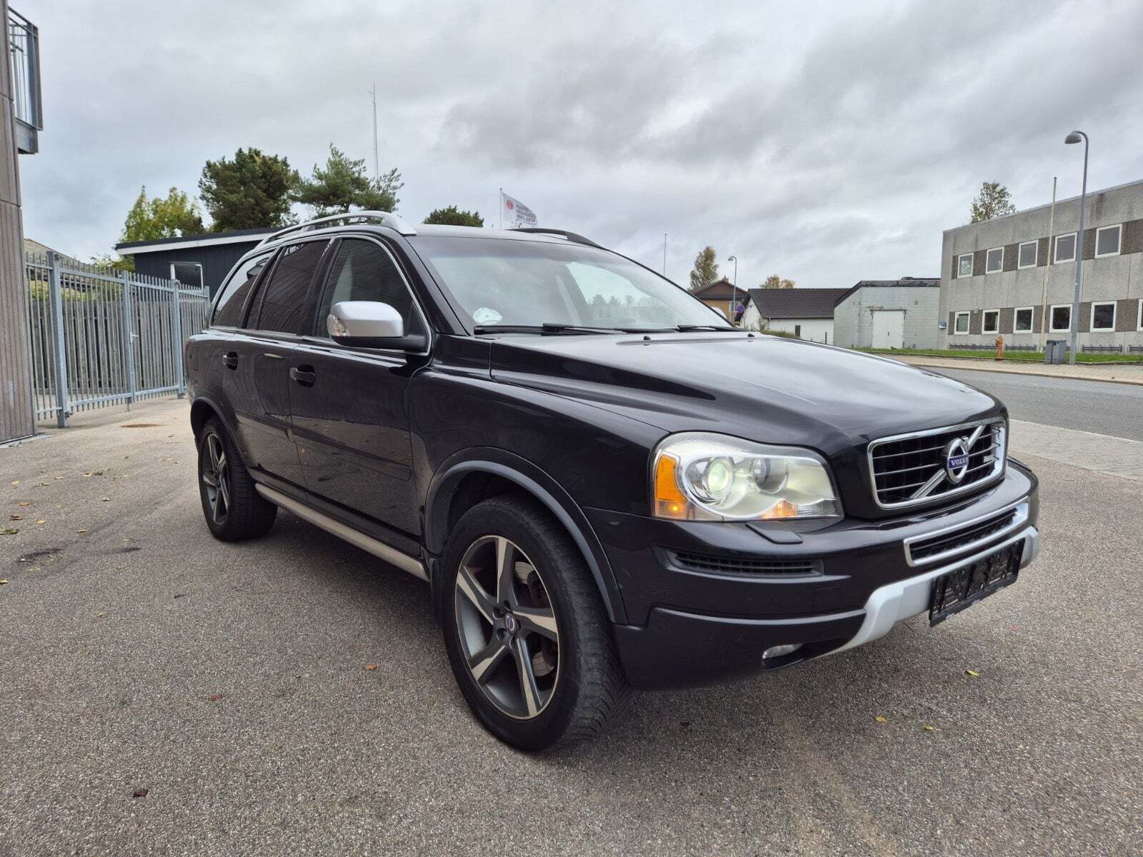 Volvo XC90 2,4 D5 200 R-Design aut. AWD 7prs