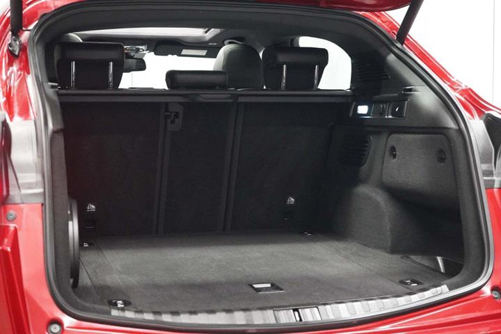 Grå Alfa Romeo Stelvio fra 2019