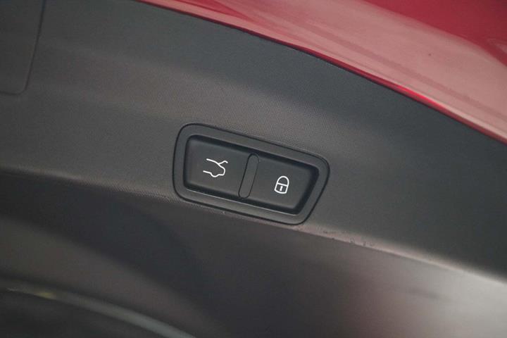 Grå Alfa Romeo Stelvio fra 2019