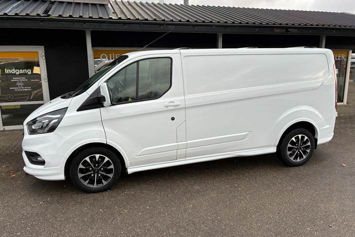 Hvid Ford Transit Custom 320L fra 2021