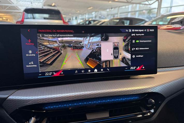 Grå BMW i4 fra 2025