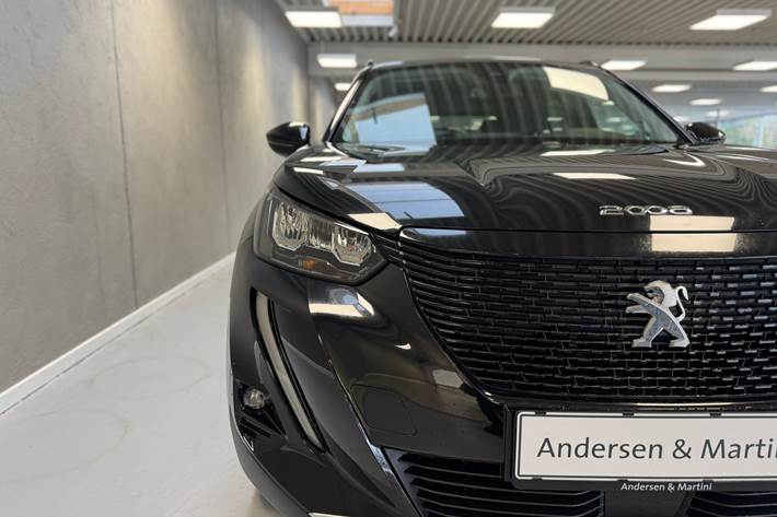 Sort Peugeot e-2008 fra 2022