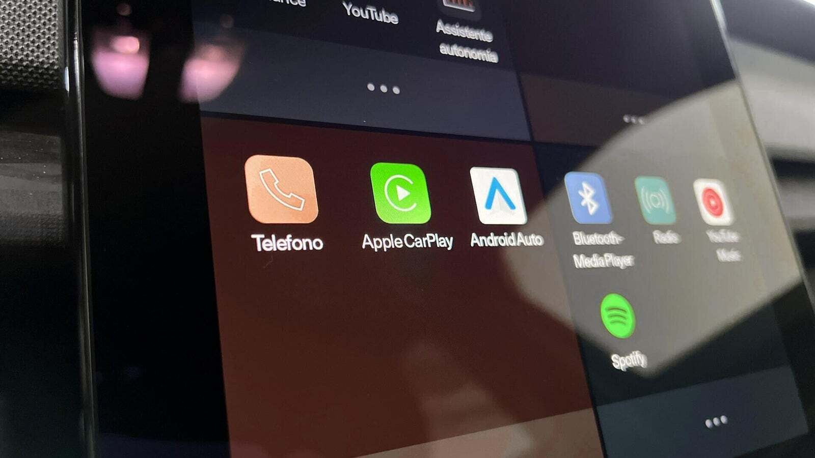 Hvid Polestar 2 fra 2023