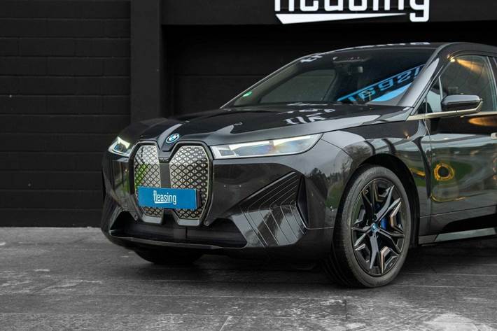 Sort BMW iX fra 2022
