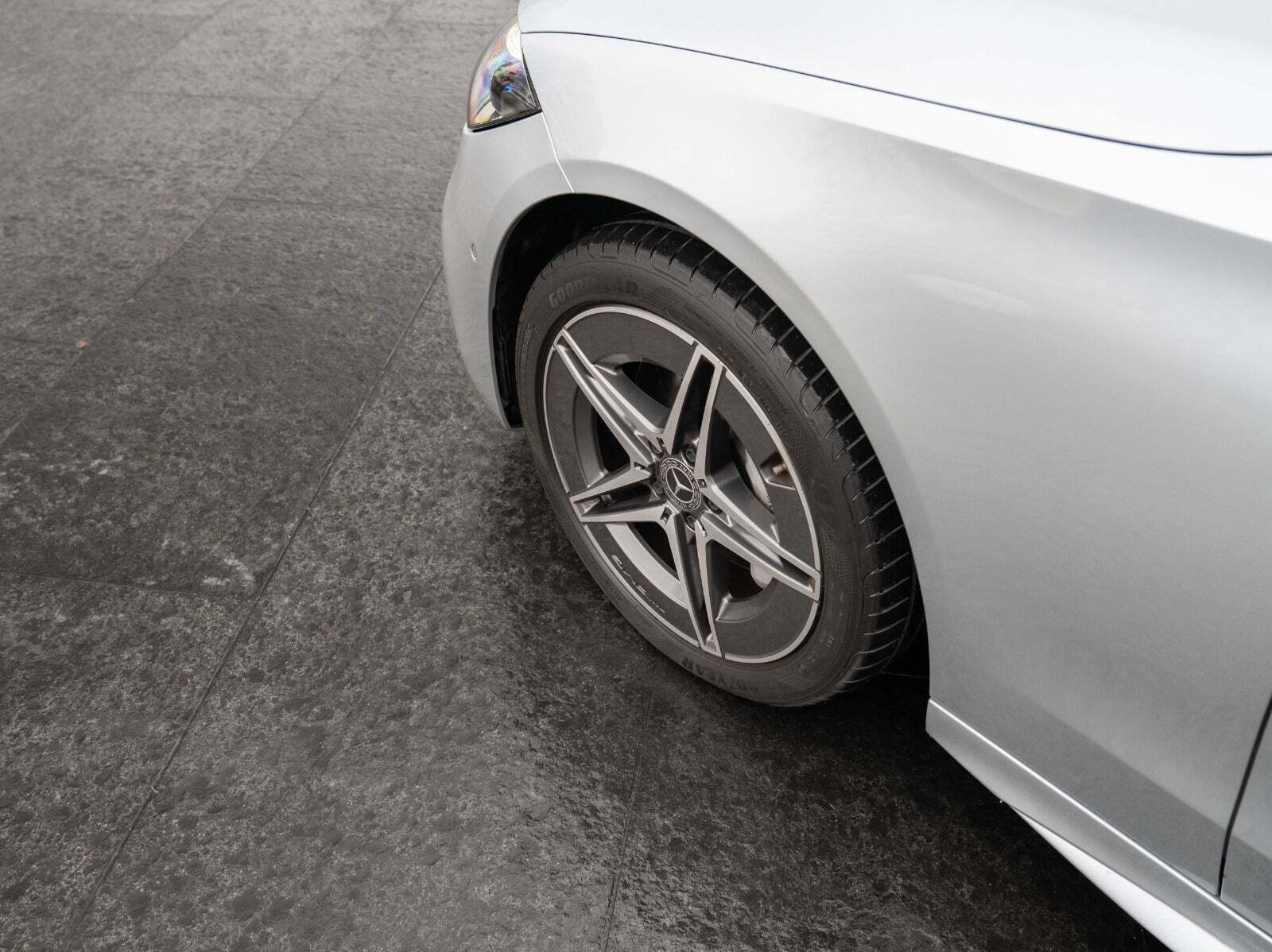 Mercedes C300 e 2,0 AMG Line stc. aut.