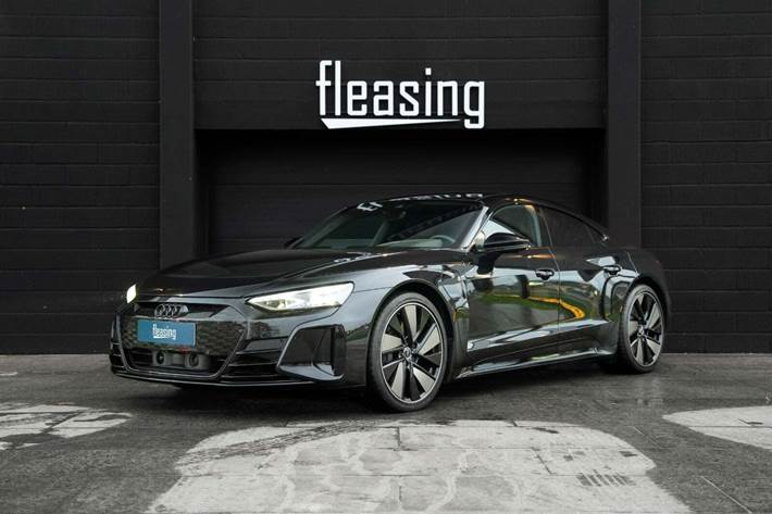 Sort Audi e-tron GT fra 2021 set udefra