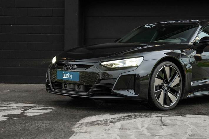 Sort Audi e-tron GT fra 2021