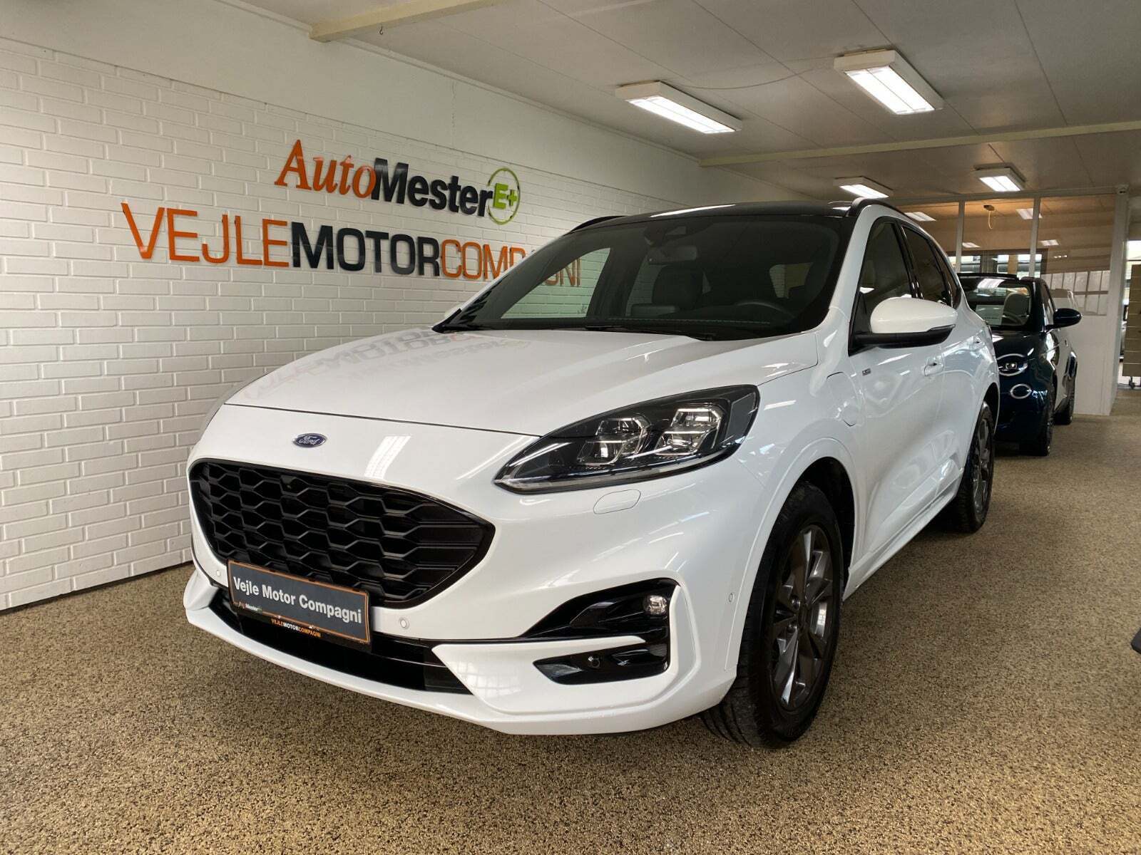 Ford Kuga 2,5 PHEV ST-Line X CVT