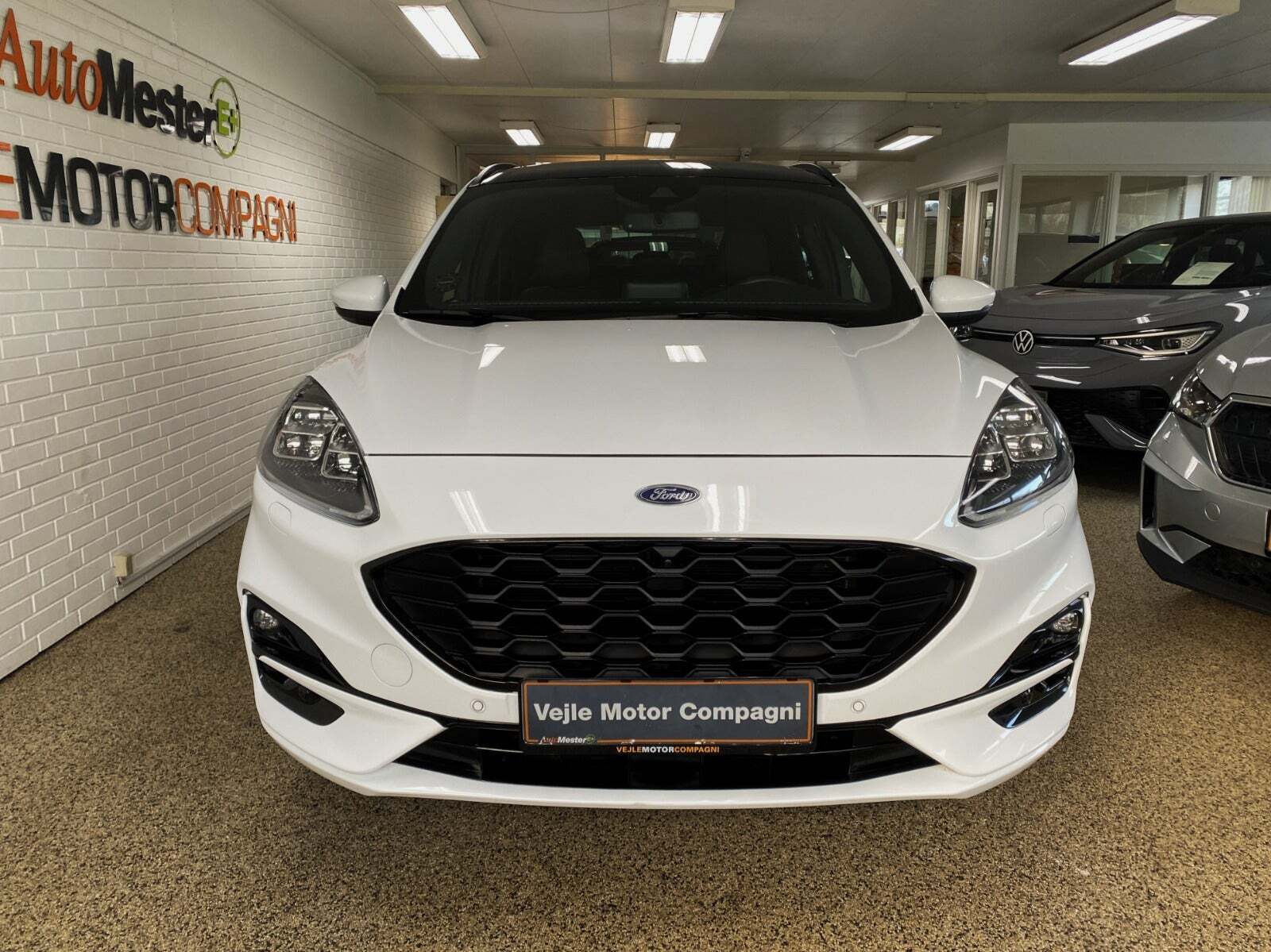 Ford Kuga 2,5 PHEV ST-Line X CVT