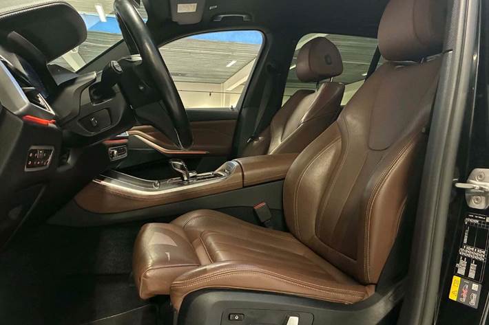 Sort BMW X5 fra 2020