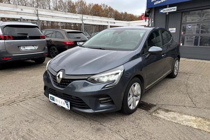 Grå Renault Clio V fra 2021 set udefra